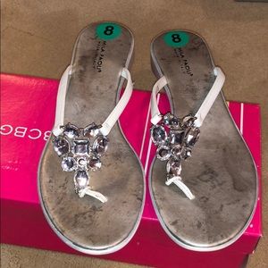 Mila Paoli size 8 flip flops